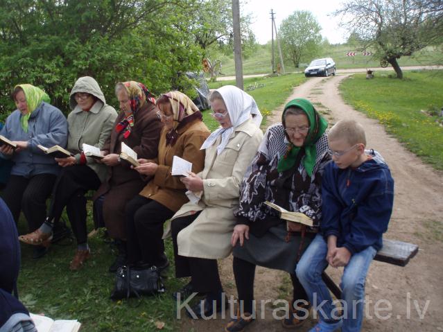 Maija dziedājumi
